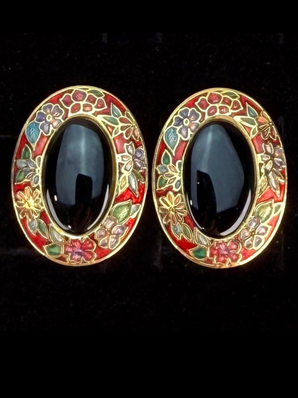 Vintage goldtone, black red cloisonné oval pierced earrings